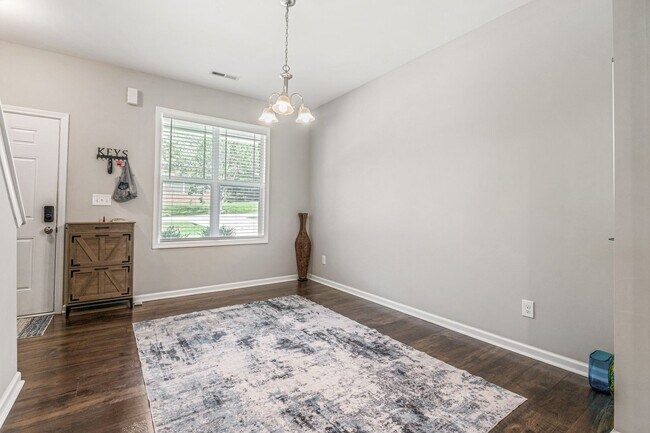 Building Photo - Modern 4 Bedroom Home in Quiet Clayton Nei...