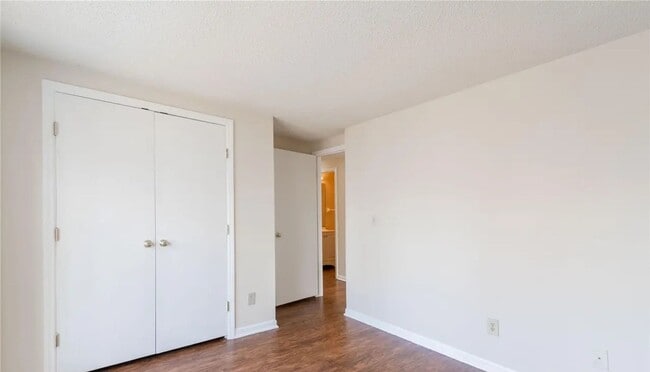 Building Photo - Freshly Renovated 3BR Condo Steps from UNC...