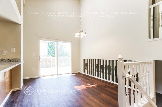 Building Photo - 4443 Biscay St