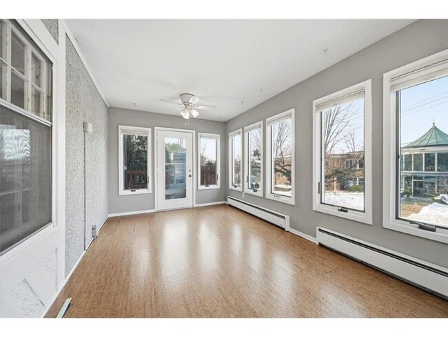 Building Photo - 3540 Irving Ave S