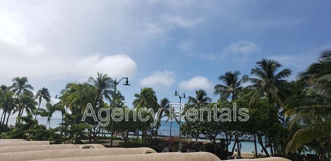Building Photo - 2500 Kalakaua Ave. 202