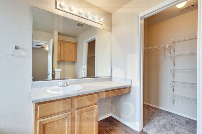 Building Photo - 2311 Bluffstone Dr