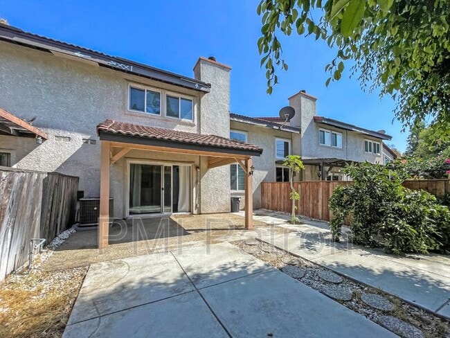 Building Photo - 11802 Los Alisos Cir