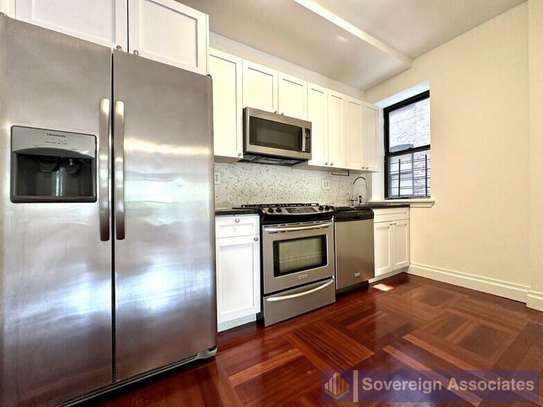 Building Photo - 601 W 137th St