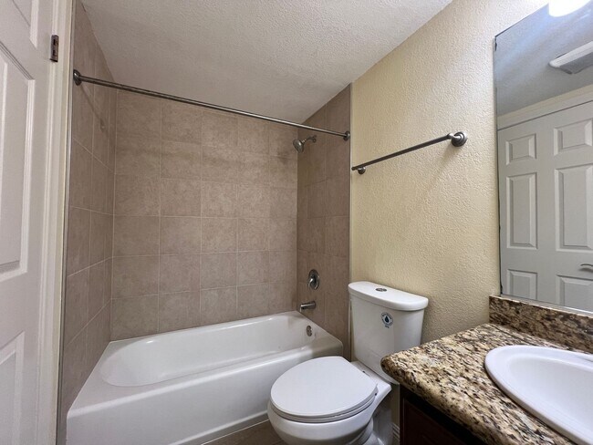 Building Photo - Beautiful Condo For Rent Near in Linda Vista