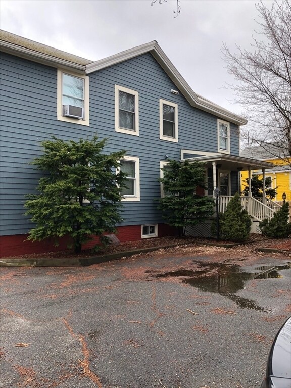 Building Photo - 118 Sherman St