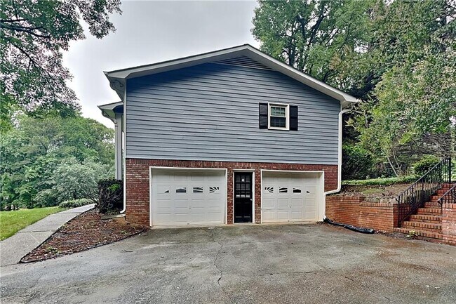 Building Photo - 1625 Sonya Dr