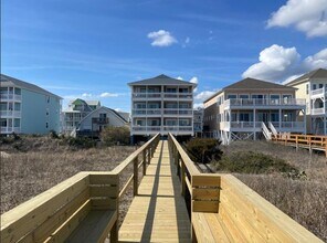 Building Photo - Seaview D @ 714 Carolina Beach Ave. N