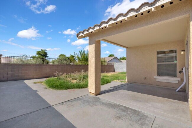 Building Photo - 17161 W Port Royale Ln