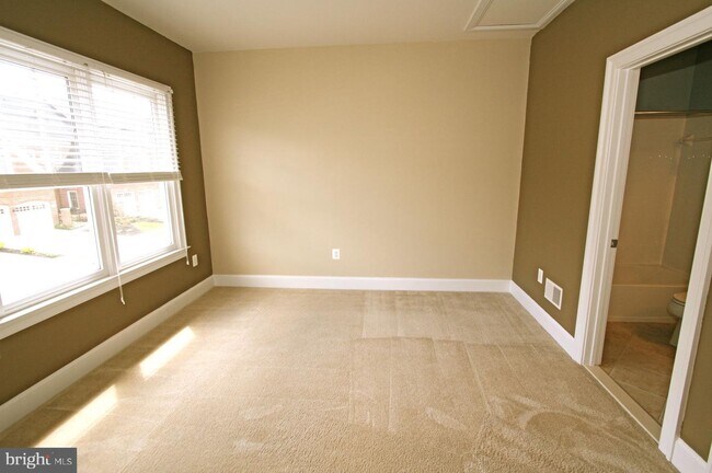 Building Photo - 43704 Burning Sands Terrace