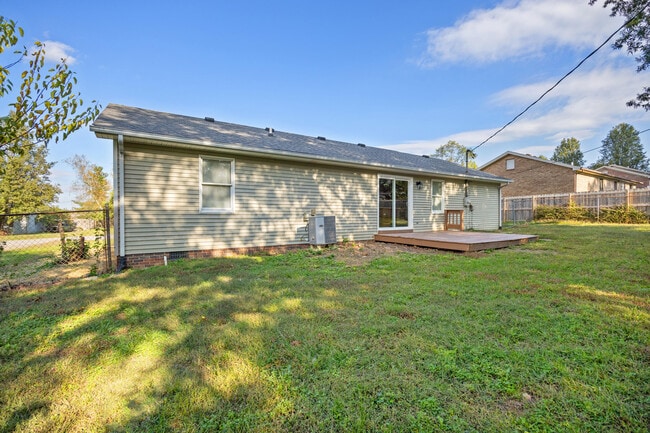 Building Photo - 1060 Butler Dr