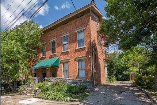 Primary Photo - 30 E Hollister St