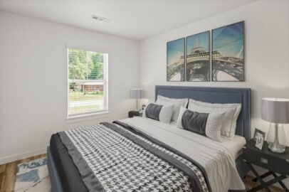 Building Photo - 547 W Pickens Rd