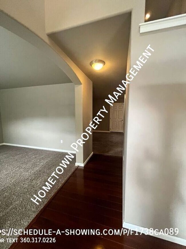 Building Photo - 7011 Prism St SE