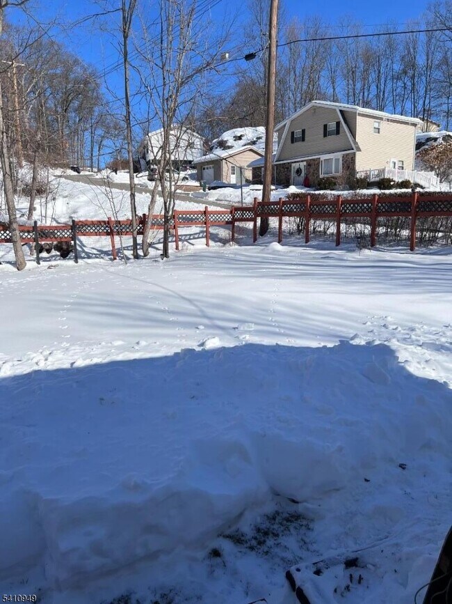 Building Photo - 126 Metro Trail