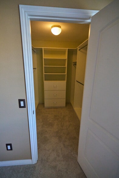 Building Photo - 3520 Maricopa St