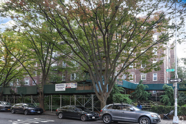 Building Photo - The Waterfall Apartments