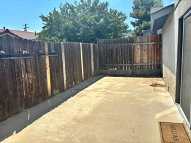 Building Photo - 21204 Madre St
