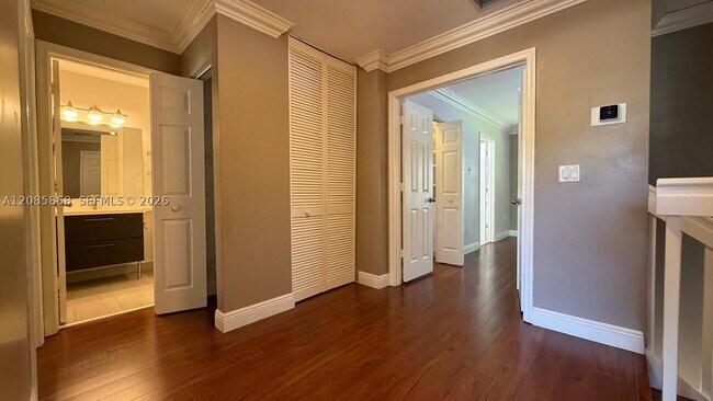 Building Photo - 4735 SW 164th Ave