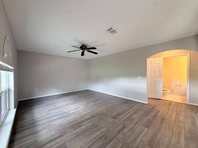 Building Photo - 13046 Waterbourne Dr