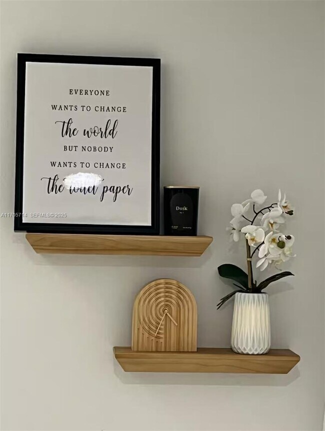 Building Photo - 1200 Brickell Bay Dr