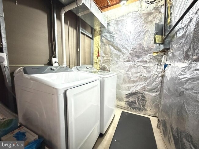 Building Photo - 249 Edge Creek Ln