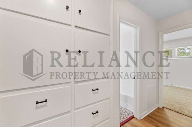 Building Photo - 2449 W 25th St N