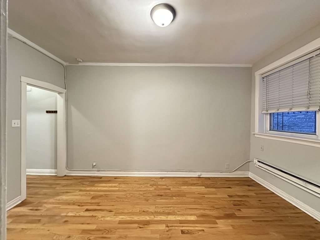 Building Photo - 515 W Melrose St