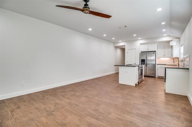 Building Photo - 614 E College St