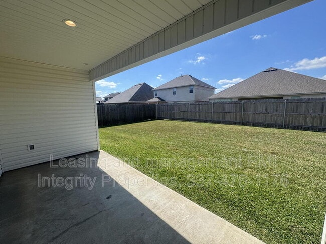 Building Photo - 204 Verger Dr