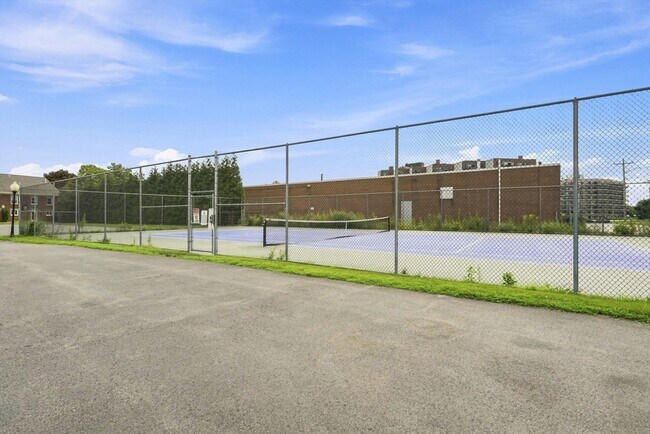Building Photo - 150 Quincy Shore Dr