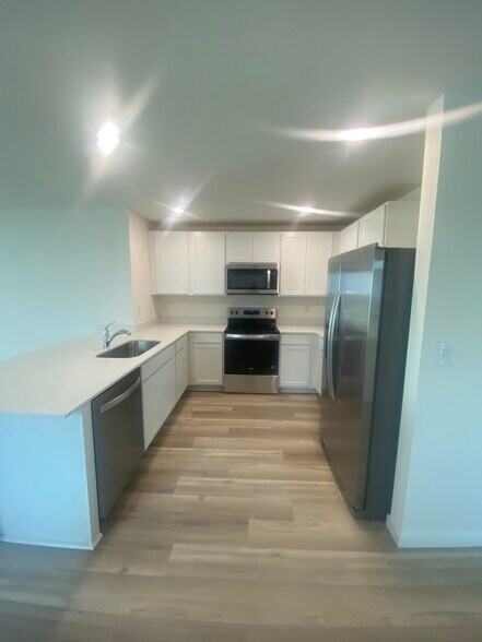 Building Photo - 11519 Memorial Dr