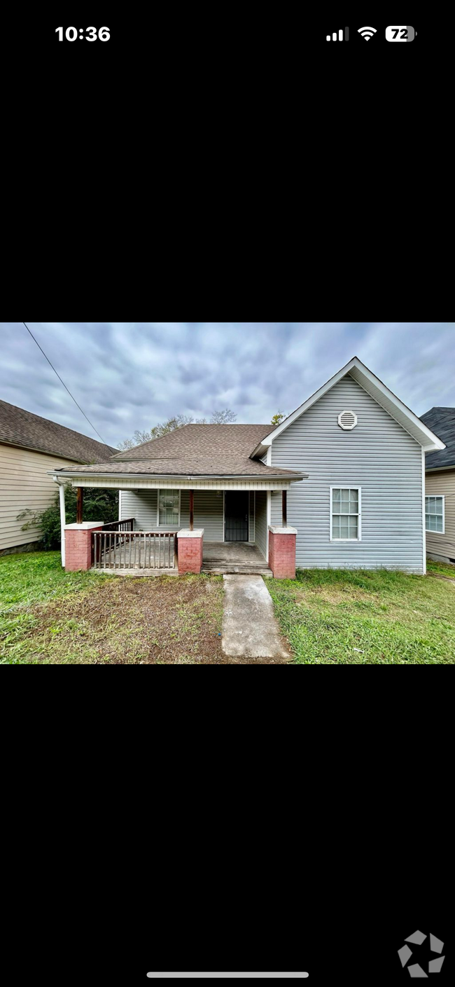 Building Photo - 2405 N Chamberlain Ave