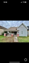 Building Photo - 2405 N Chamberlain Ave