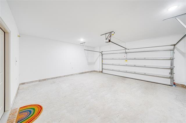 Building Photo - 8888 Samara St