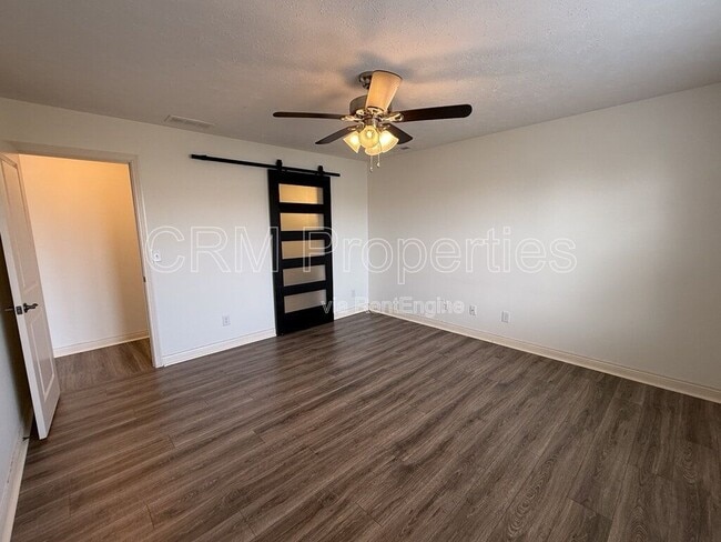 Building Photo - 3182 Morrow Dr