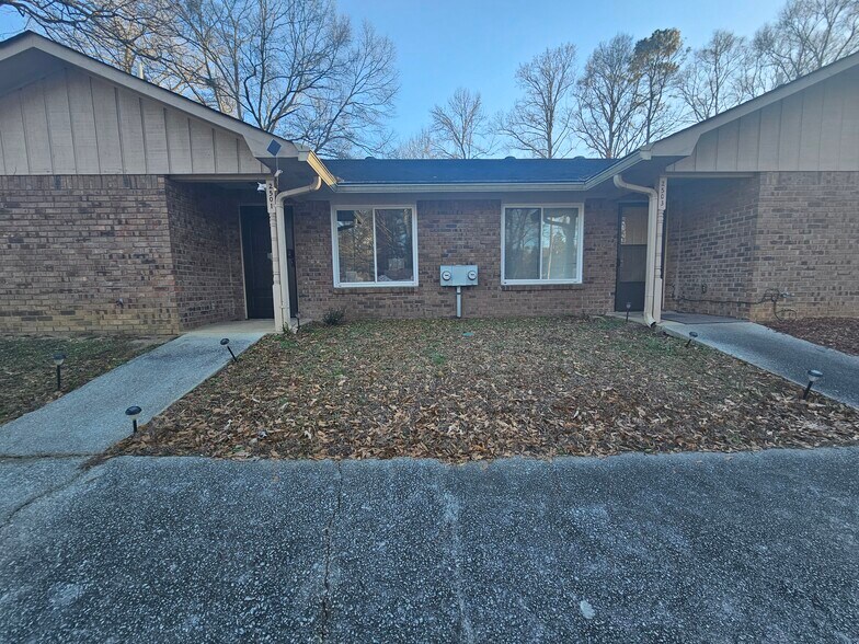 Building Photo - 2501 Washington St