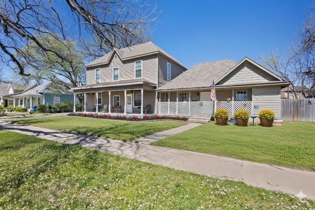 Building Photo - 909 W Chestnut St