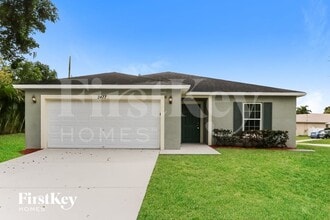 Building Photo - 2477 SW Aberdeen St