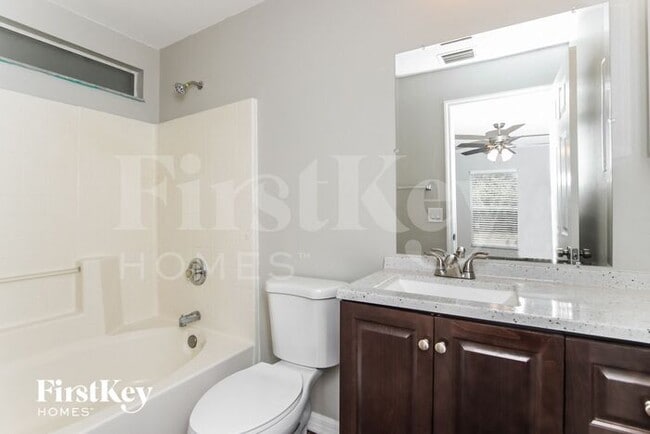 Building Photo - 2750 Felix Rd SE