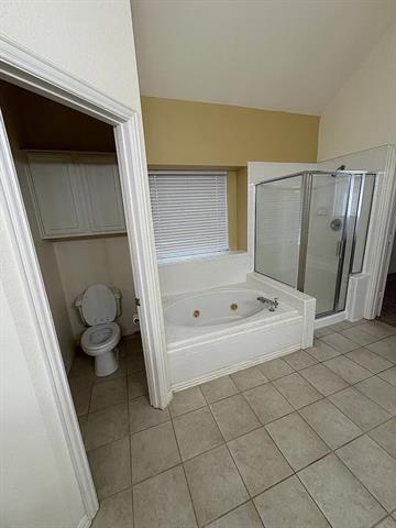 Building Photo - 4101 Pinewood Dr