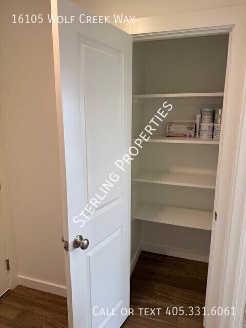 Building Photo - 16105 Wolf Creek Way