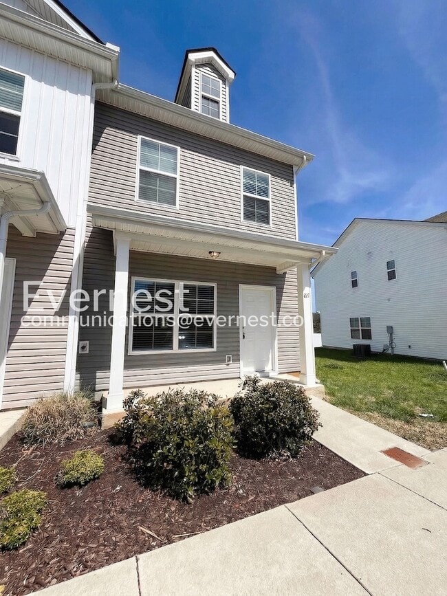 Building Photo - 227 Tara Ct