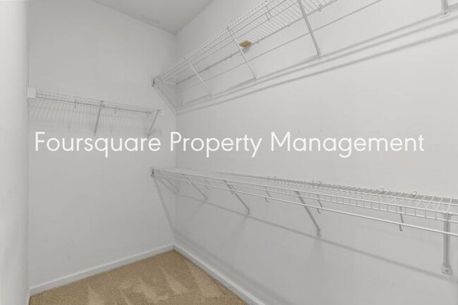 Building Photo - Single Family Home| 1st Floor Master Bedro...