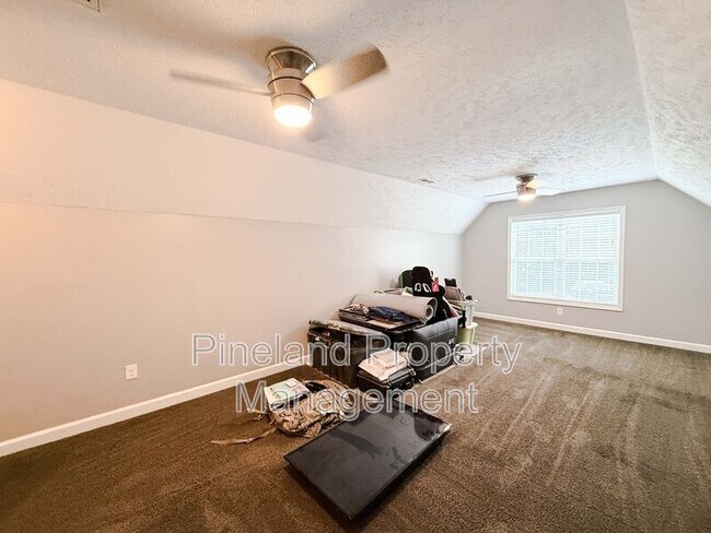Building Photo - 229 Scarlet Oak Dr