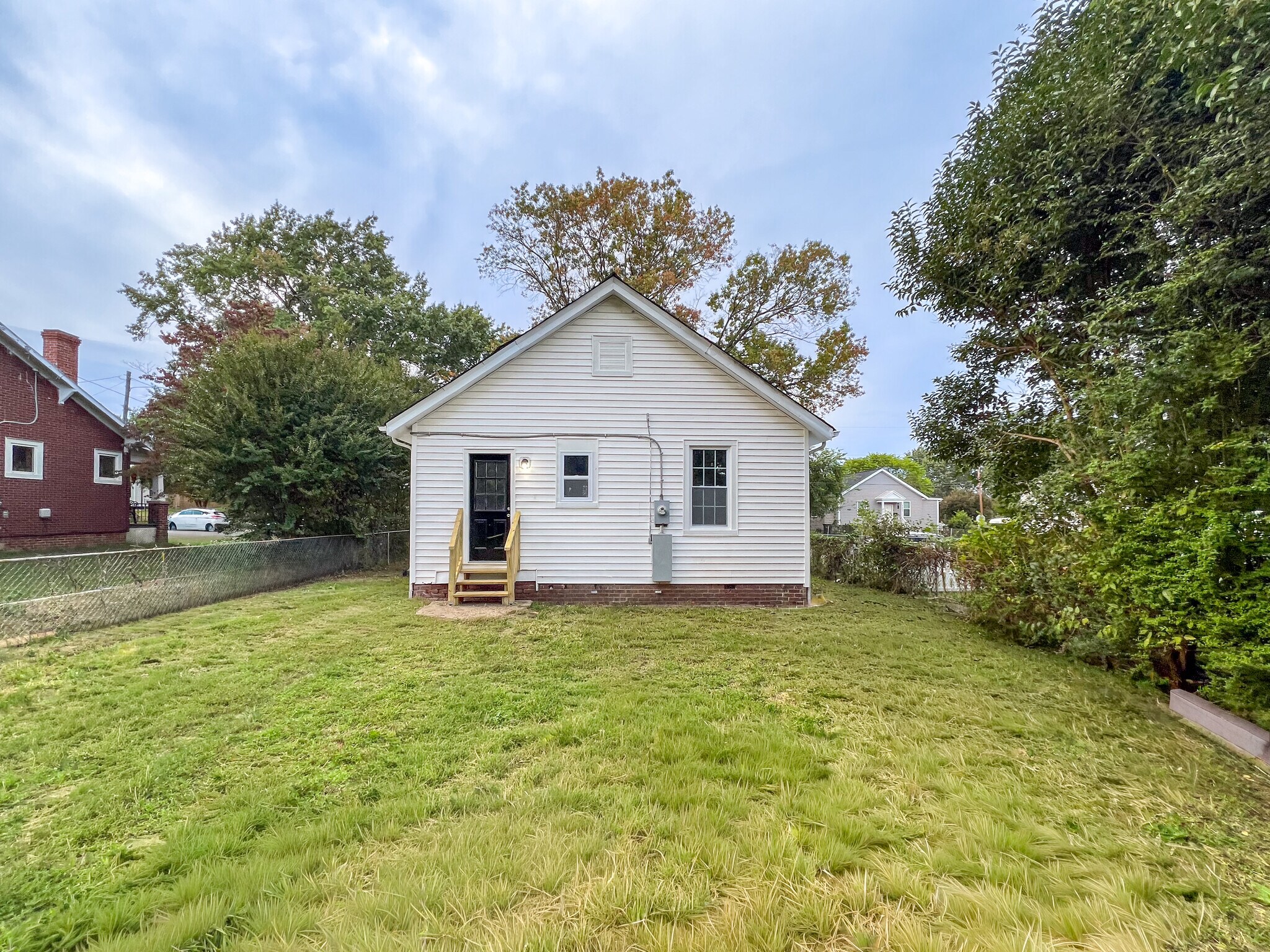 Building Photo - 1808 Fairfax Ave