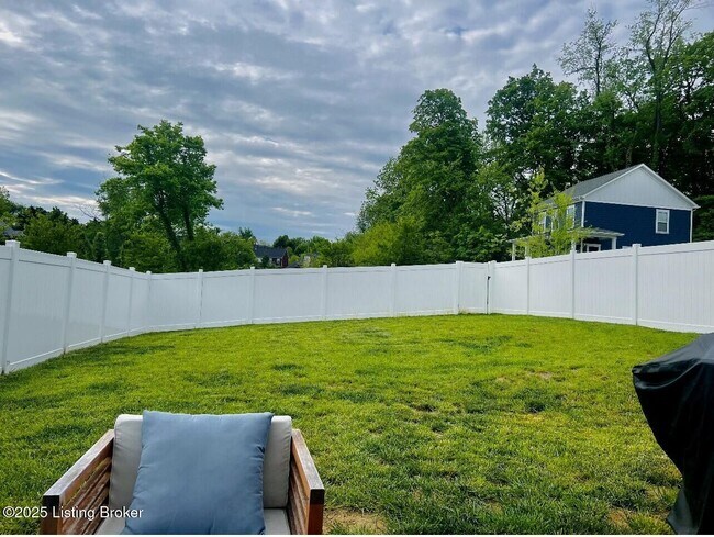 Building Photo - 13512 Park Springs Ln
