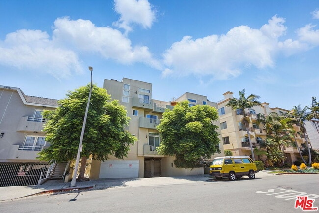 Building Photo - 2125 S Bentley Ave