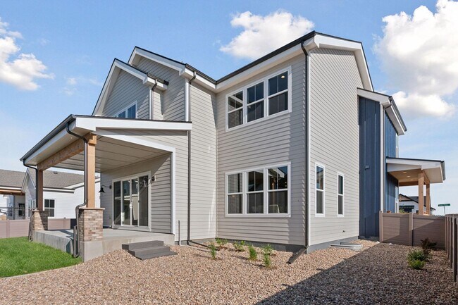 Building Photo - New Berthoud Home with Modern Comfort | $1000 Deposit with Approved Credit and Two Weeks FREE!