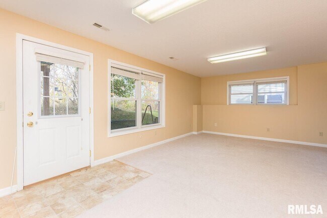 Building Photo - 3054 Cherrywood Dr